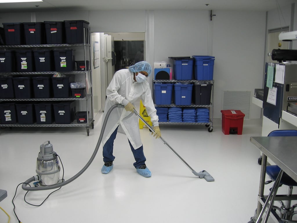 free-cleanroom-cleaning-process-guide